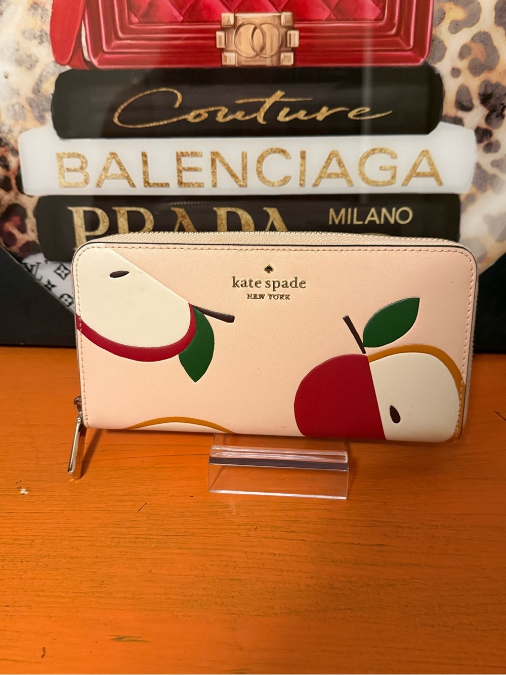 Kate Spade HoneyCrisp Apple Zip-Around Wallet  EUC